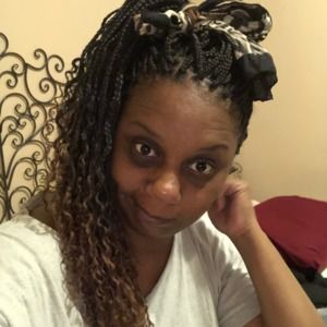 Meet your Posher, Denise